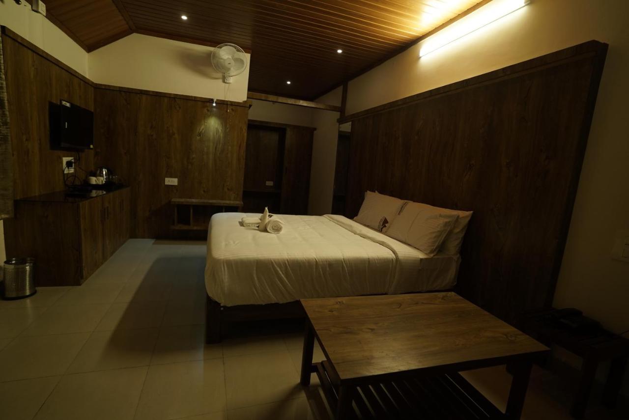 Hotel Coorggavadana Madikeri Exterior foto