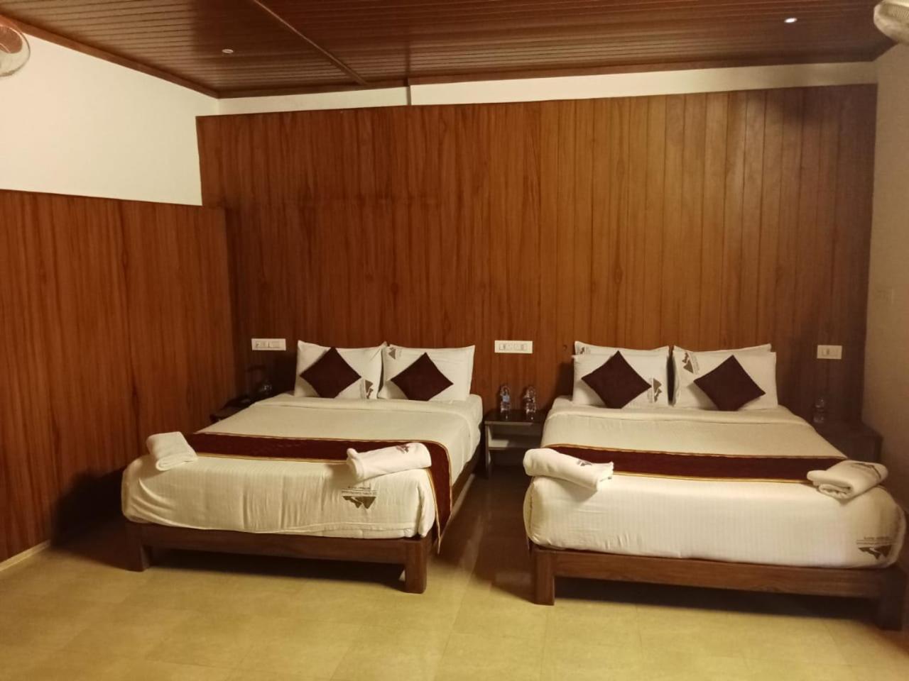 Hotel Coorggavadana Madikeri Exterior foto