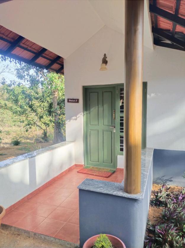Hotel Coorggavadana Madikeri Exterior foto