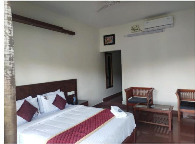 Hotel Coorggavadana Madikeri Exterior foto