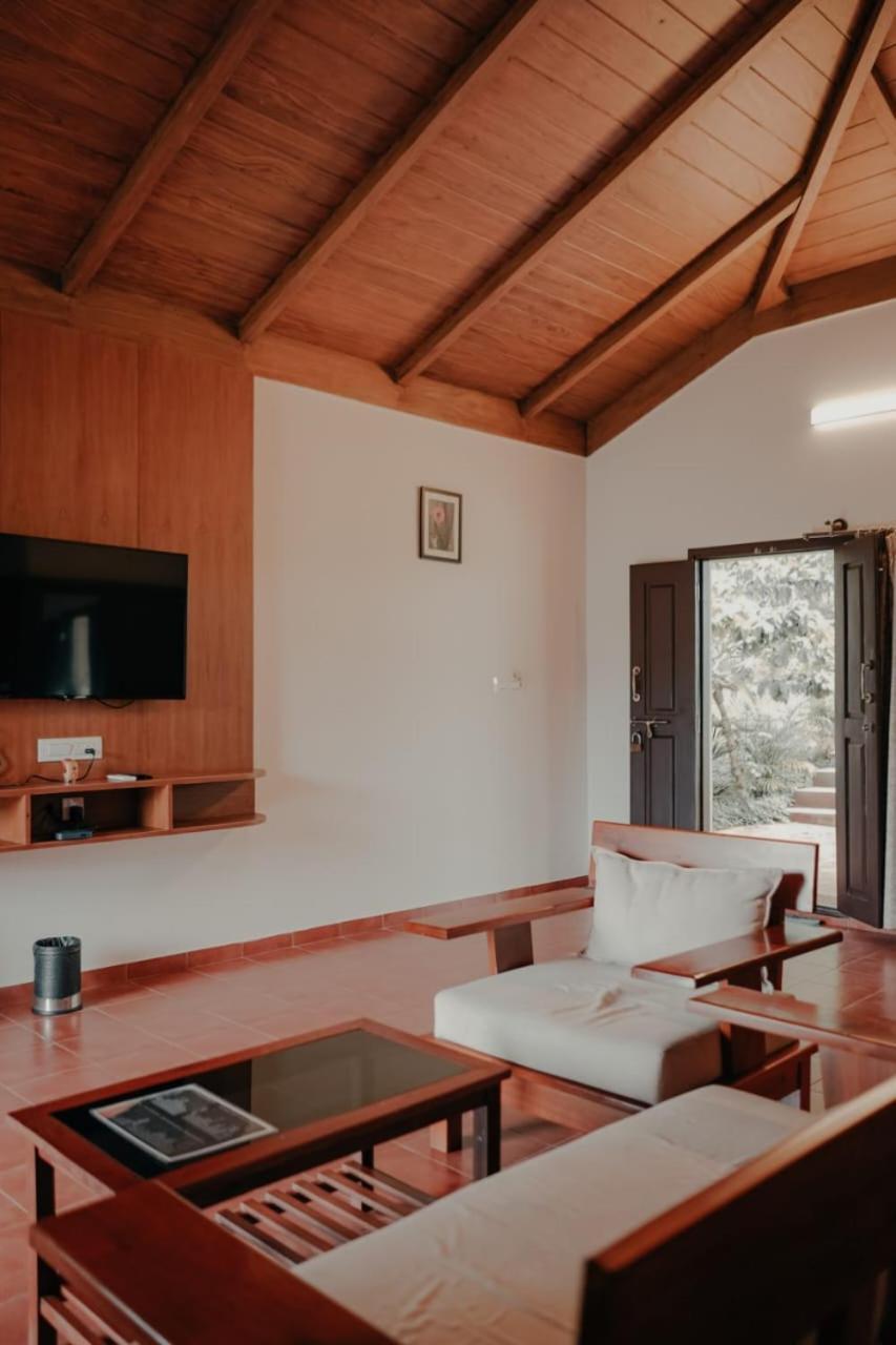Hotel Coorggavadana Madikeri Exterior foto